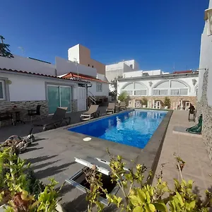 https://tenerife-little-village-1d.tenerifehoteles.net