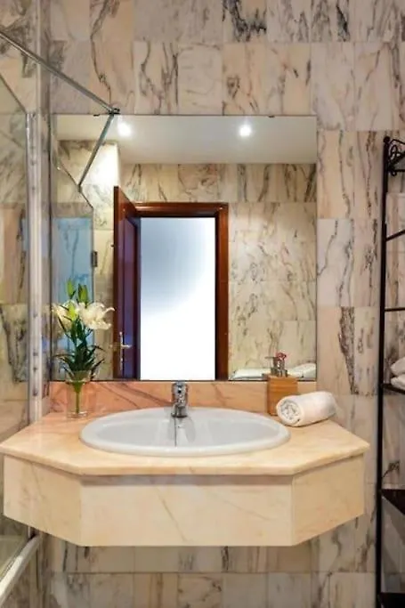 Penthouse O'Donell Apartment Seville 0*,